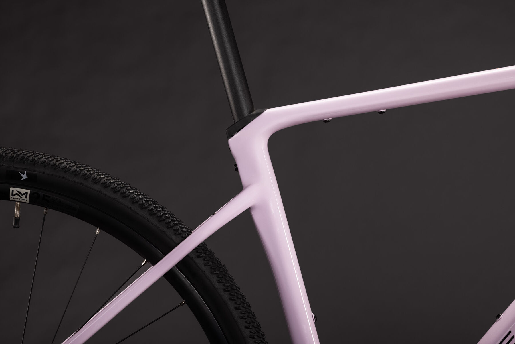 1135310-Cube-Nuroad-EX-bubblegum-n-black-2027-03