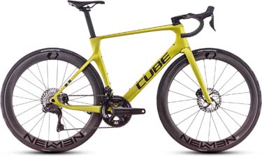 Cube Agree C:62 Race racefiets in geel.
