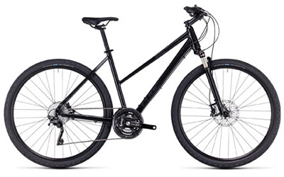 Cube Nature crossfiets met trapeziumvormig frame in zwart.