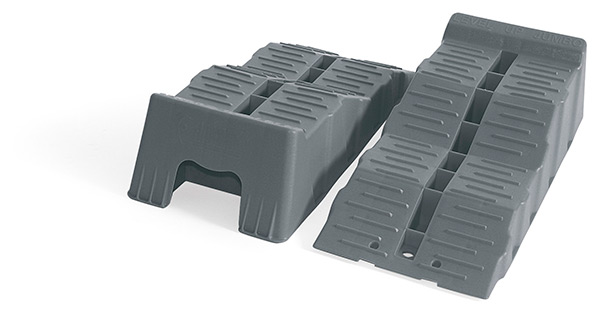 Fiamma Kit Level Up Jumbo Step Wedge 8t draagvermogen per as in praktische tas